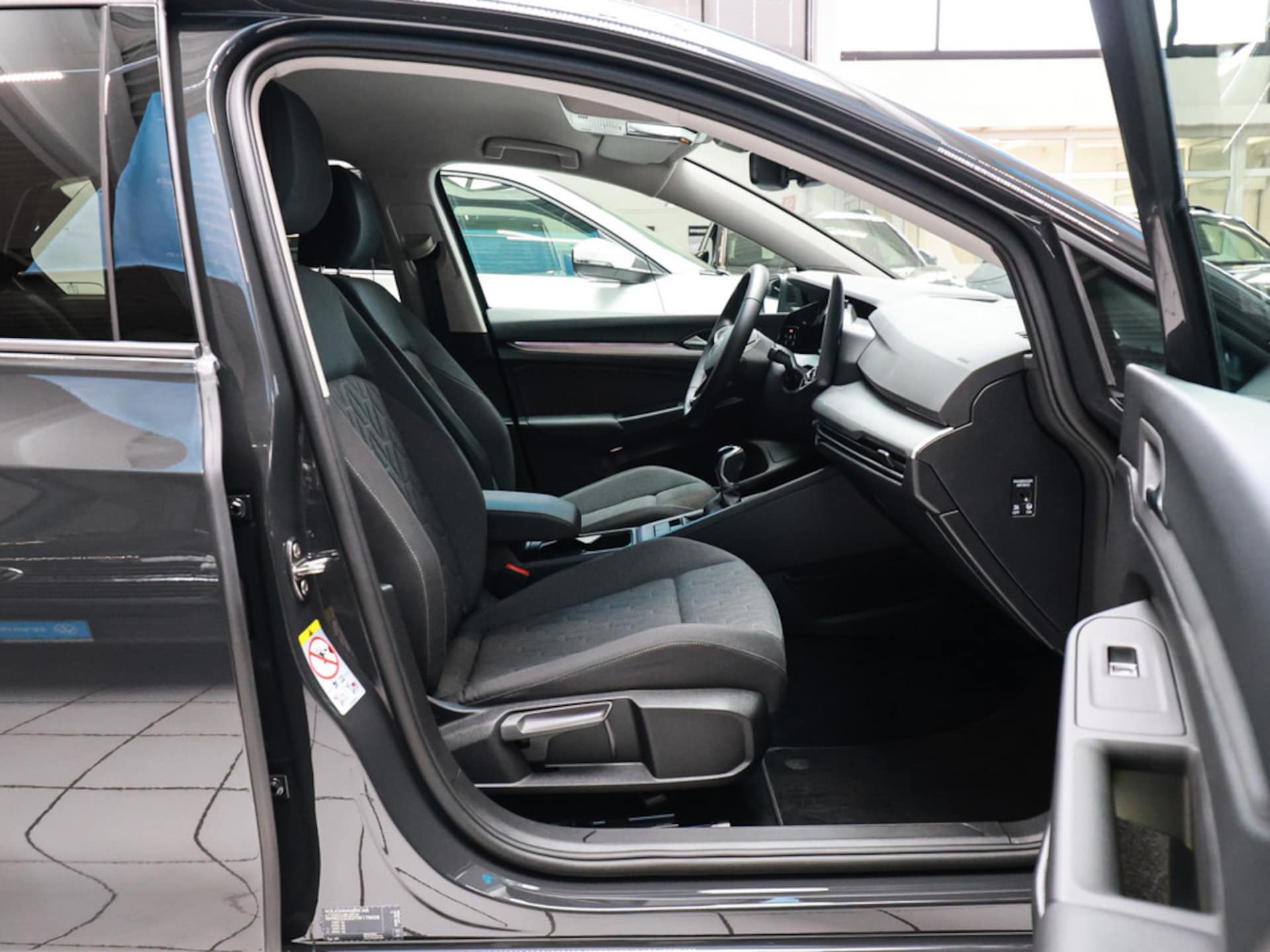 Volkswagen Golf Life