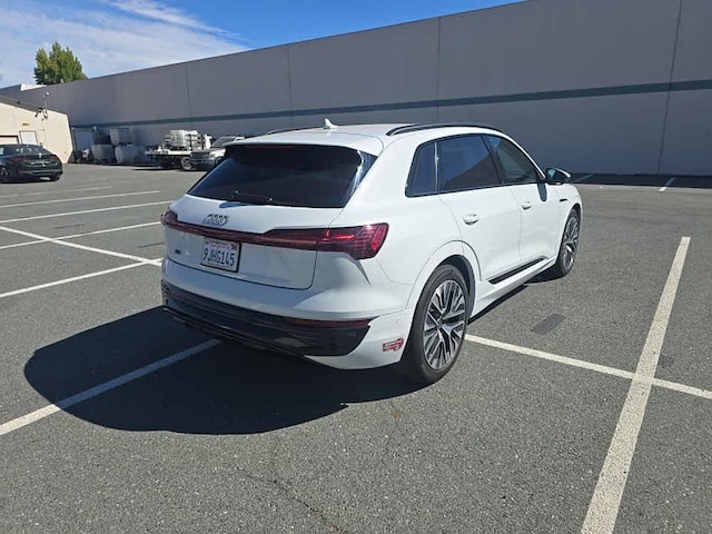 2024 Audi Q8 e-tron