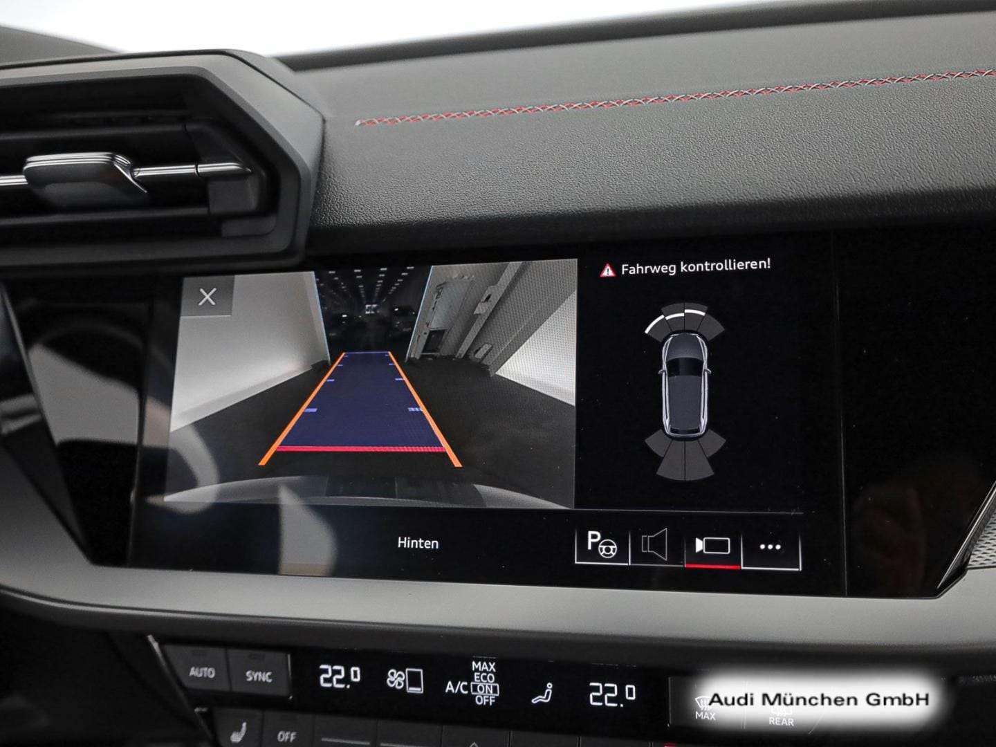 Bild über Audi S3 Sportback TFSI quattro S tronic - für weitere Informationen kontaktieren Sie den Audi Partner