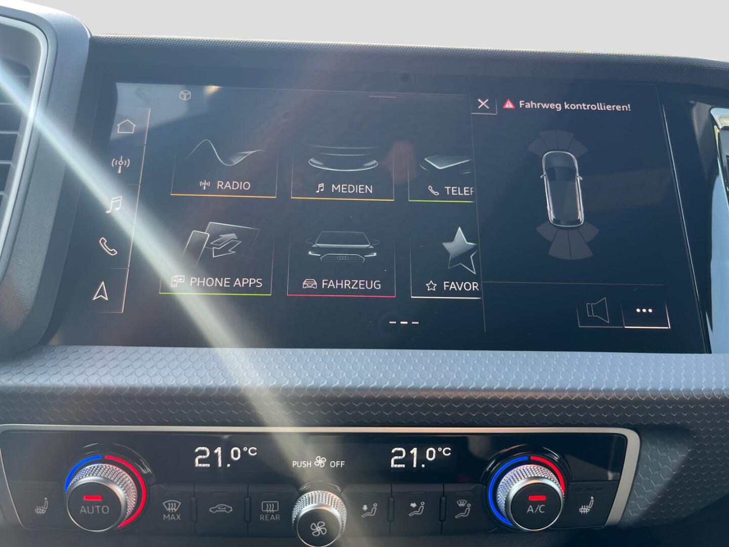 Bild über Audi A1 Sportback advanced 25 TFSI S tronic - für weitere Informationen kontaktieren Sie den Audi Partner