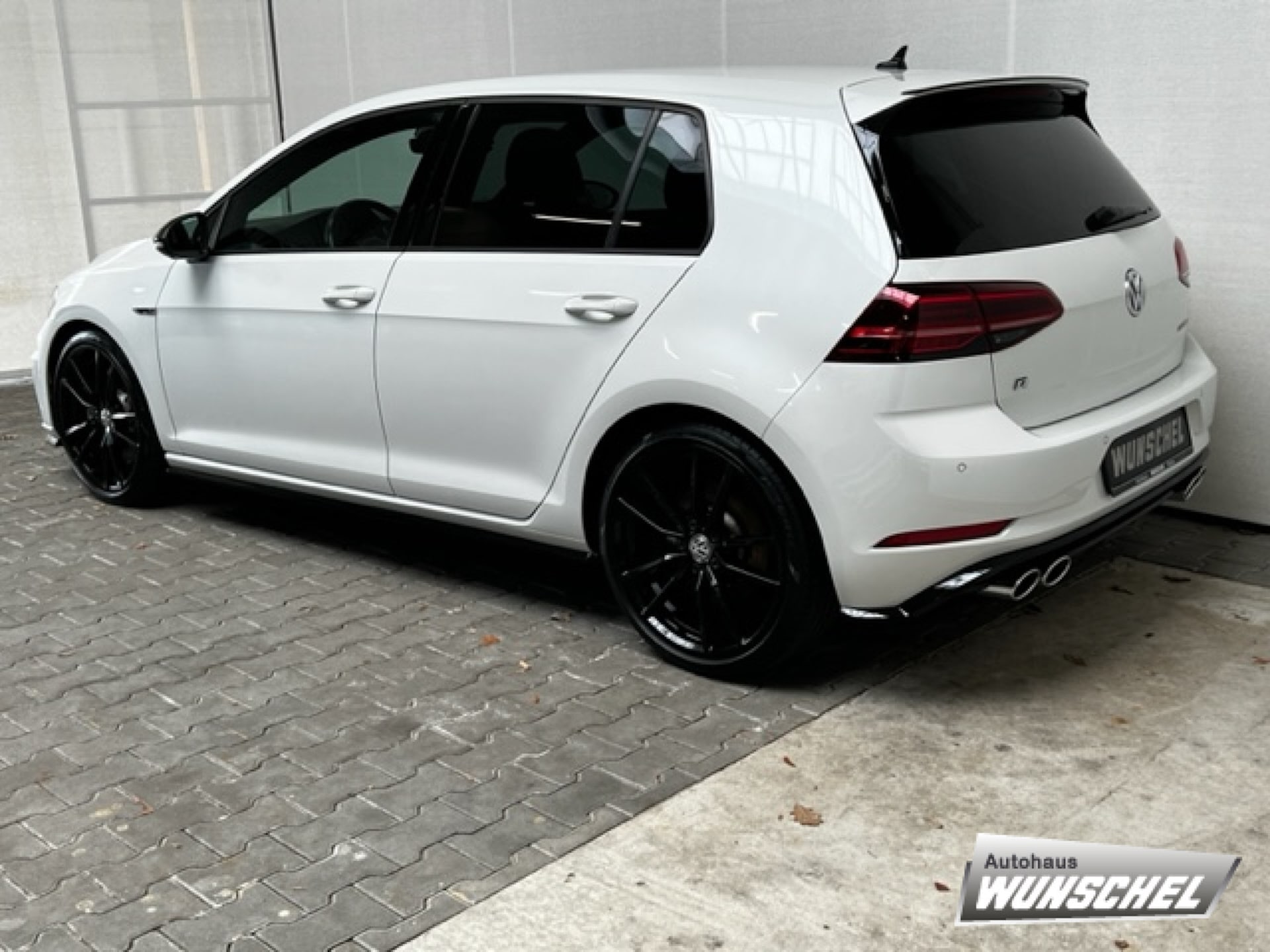 Volkswagen Golf R