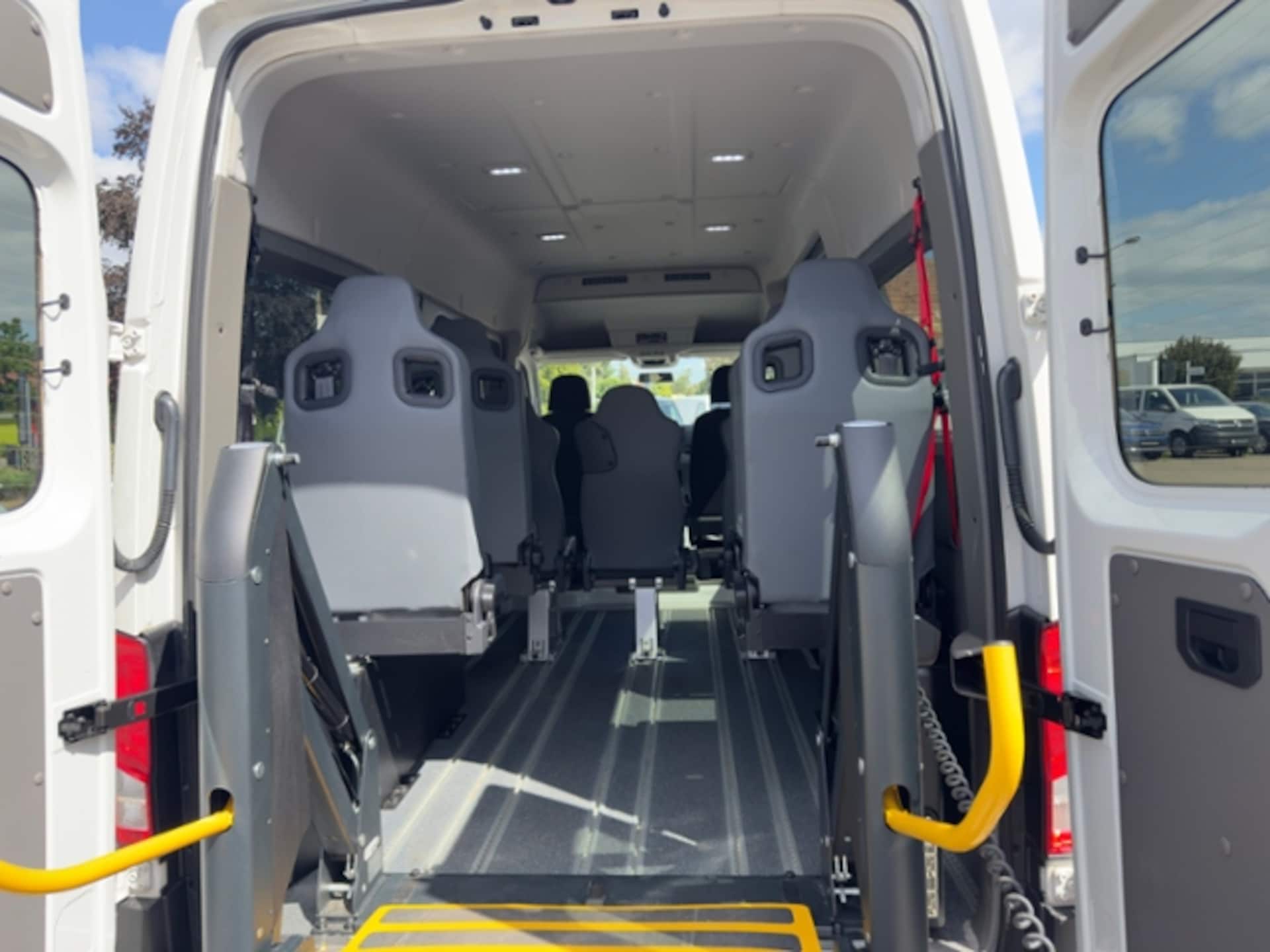Volkswagen Crafter Kasten mittlerer Radstand