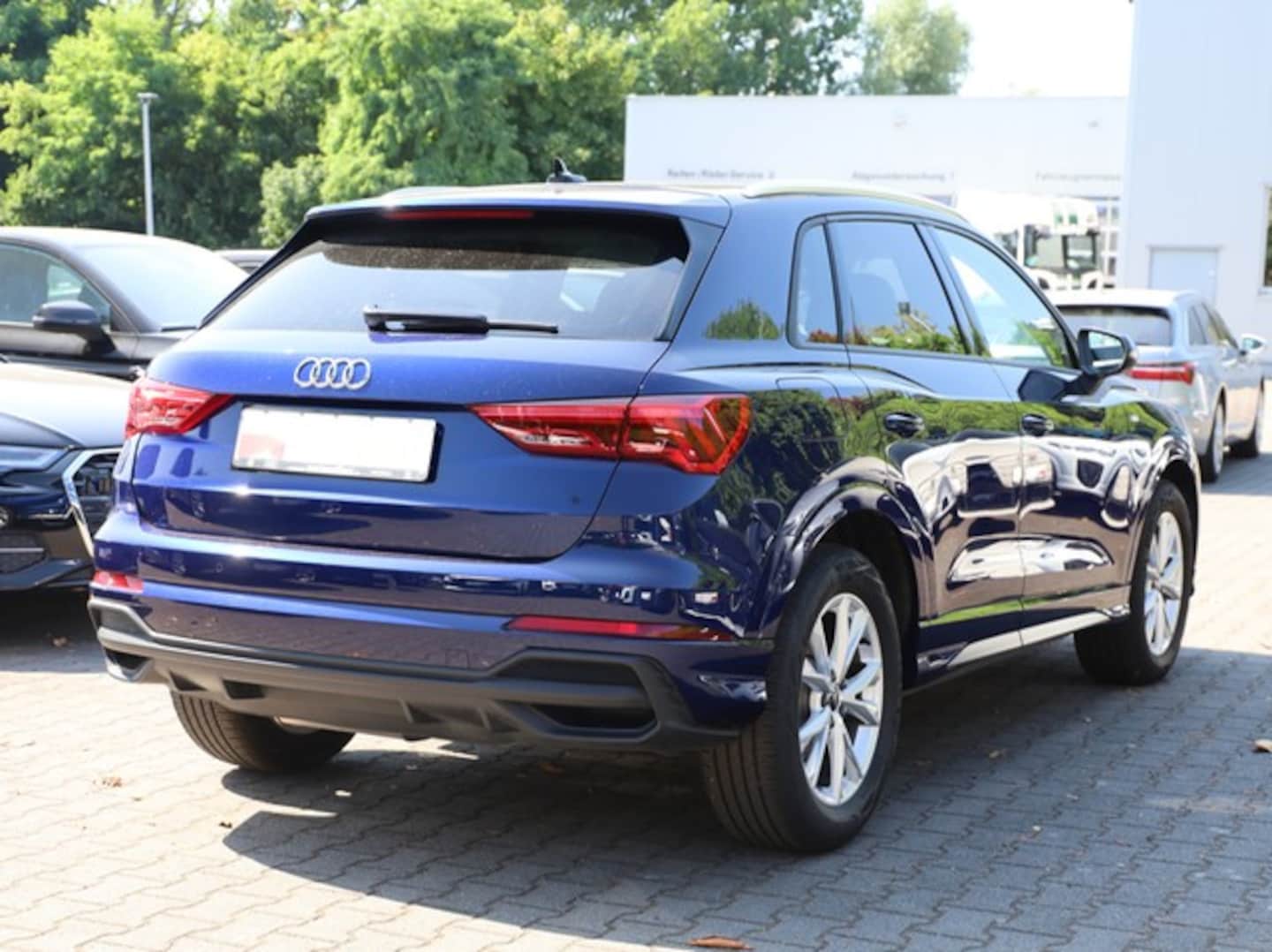 Bild über Audi Q3 TDI 110 kW S tronic - für weitere Informationen kontaktieren Sie den Audi Partner