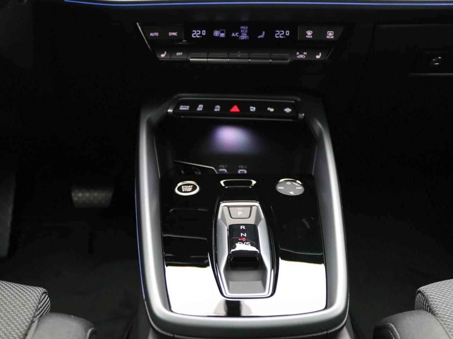 Bild über Audi A3 Sportback S line 35 TDI S tronic - für weitere Informationen kontaktieren Sie den Audi Partner