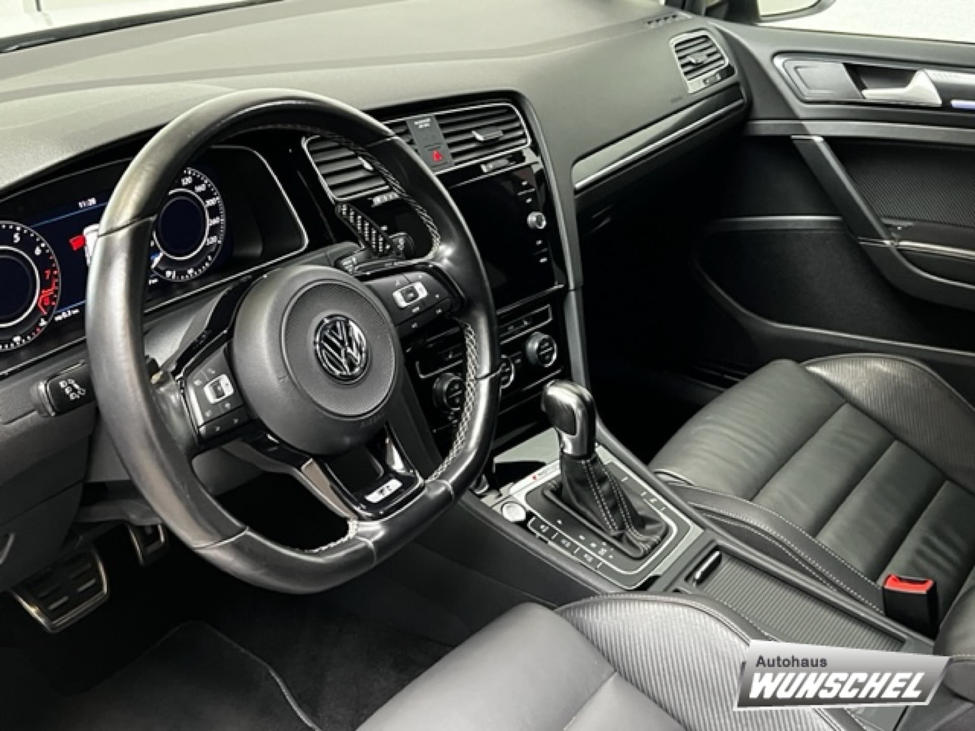 Volkswagen Golf R