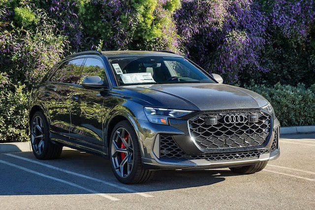 2026 Audi RS Q8 SUV performance