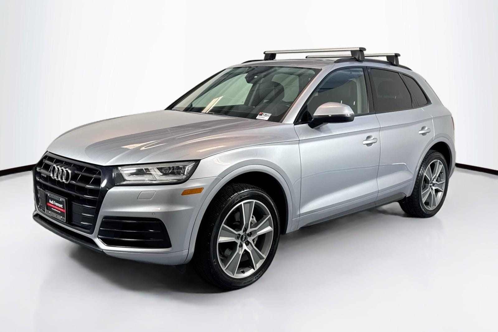 2019 Audi Q5 2.0T quattro S tronic Premium Plus's photo
