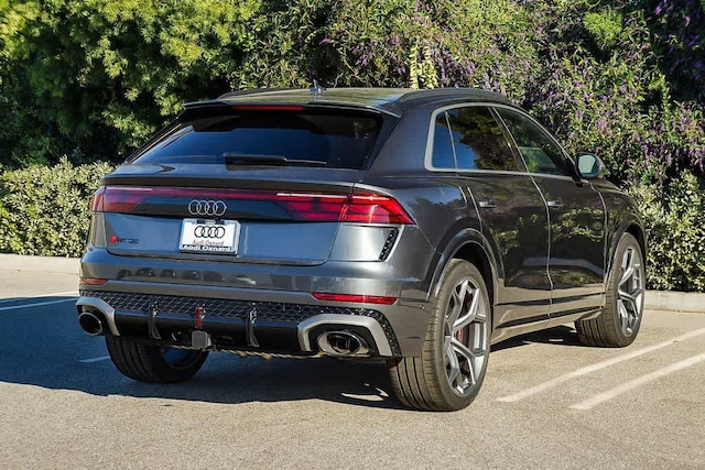 2026 Audi RS Q8 SUV performance