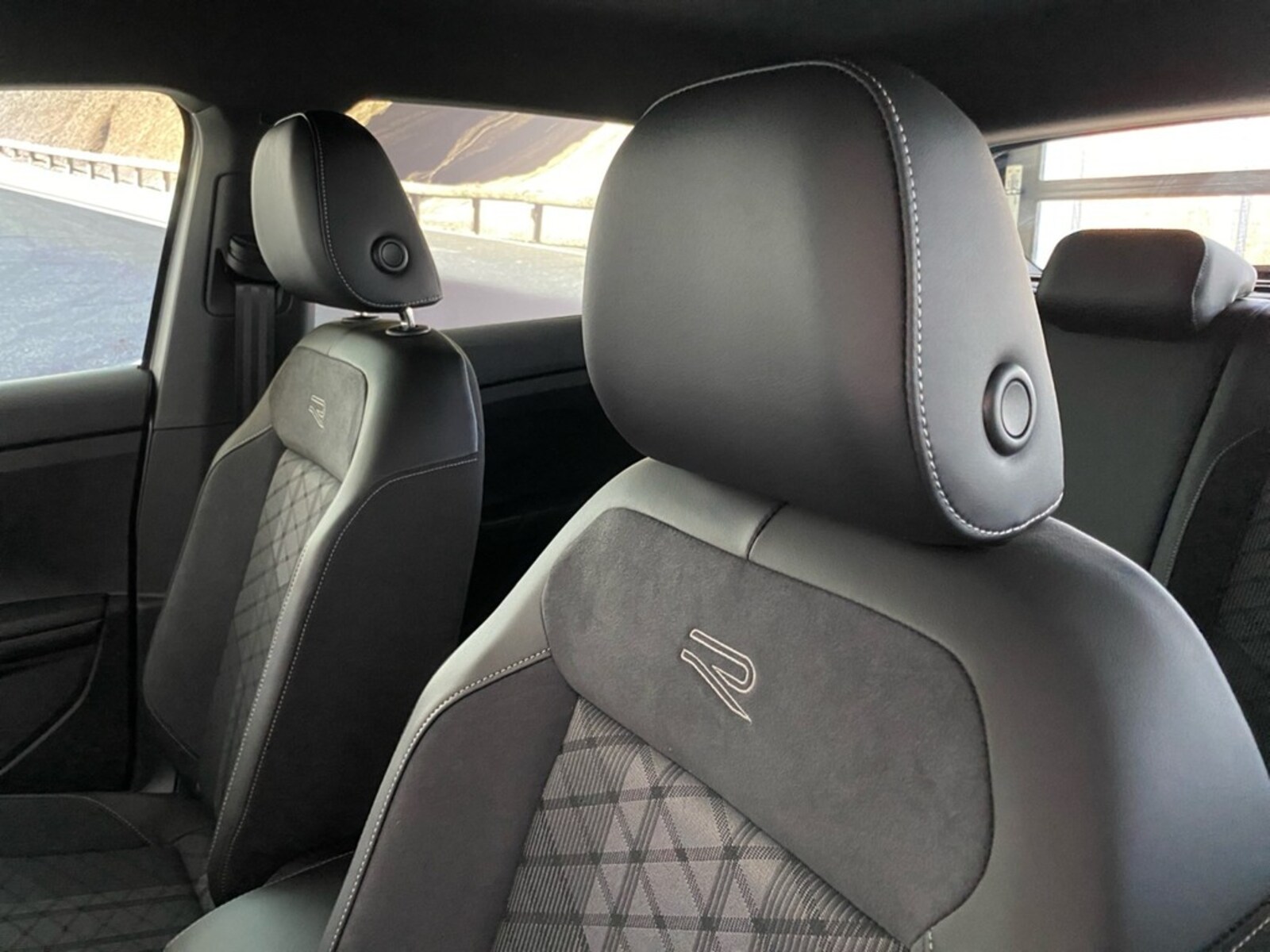 Volkswagen T-Cross – Bild 5
