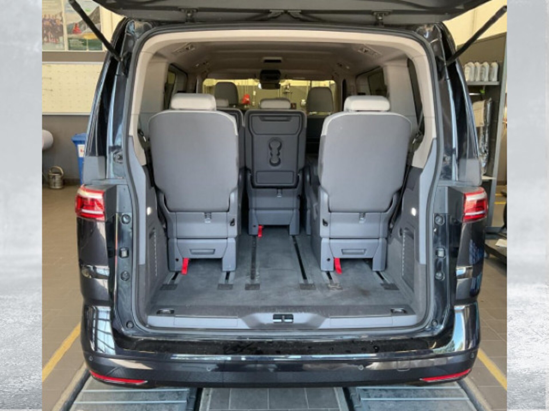 Volkswagen Multivan Basis-Modell