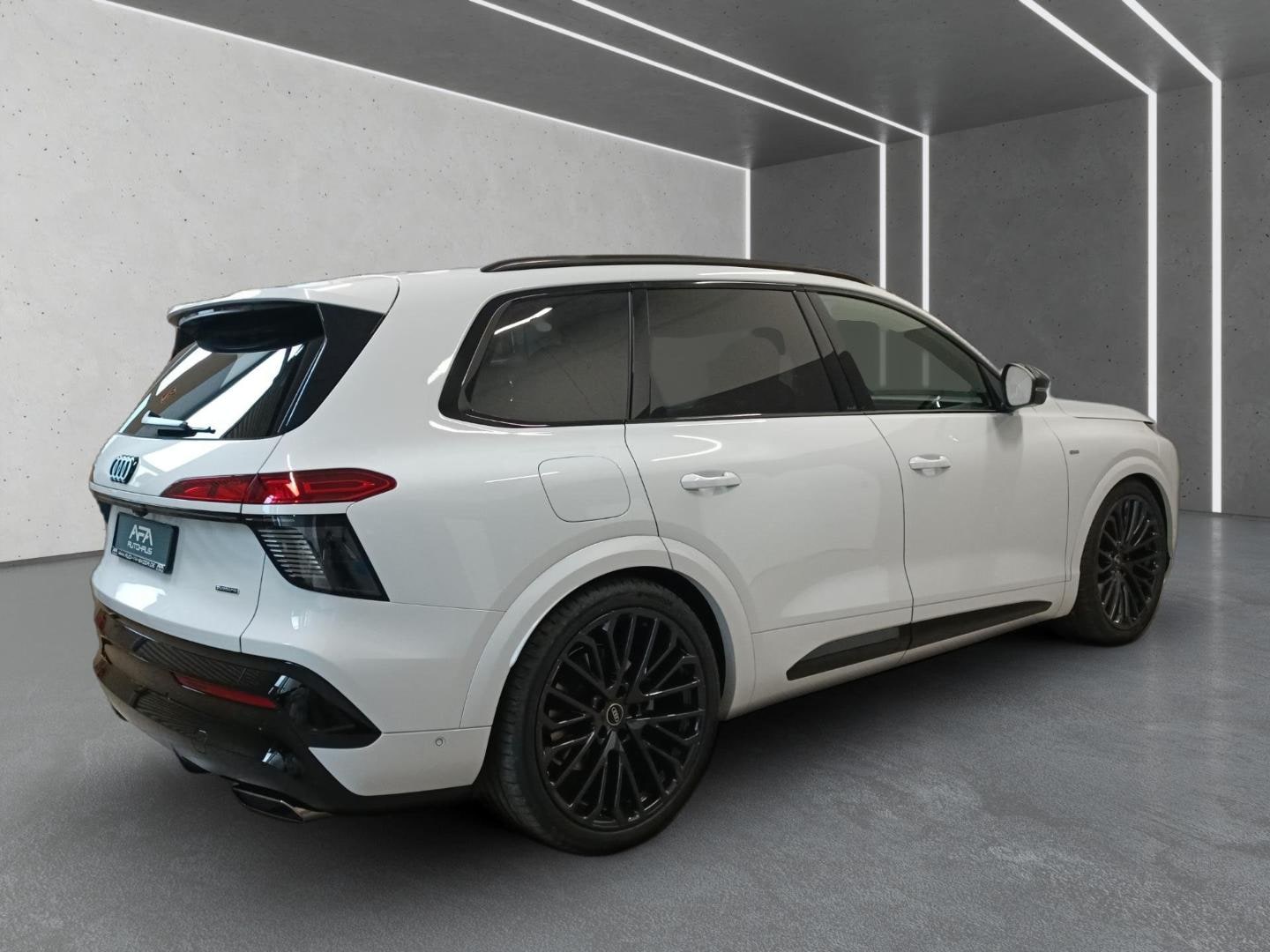 Bild über Audi Q7 SUV TDI quattro 220 kW tiptronic - für weitere Informationen kontaktieren Sie den Audi Partner