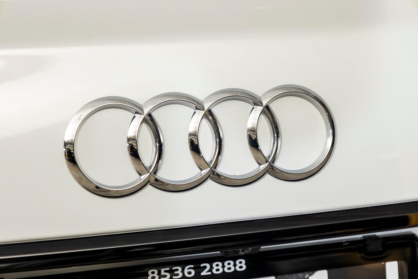 Audi A6 Sedan