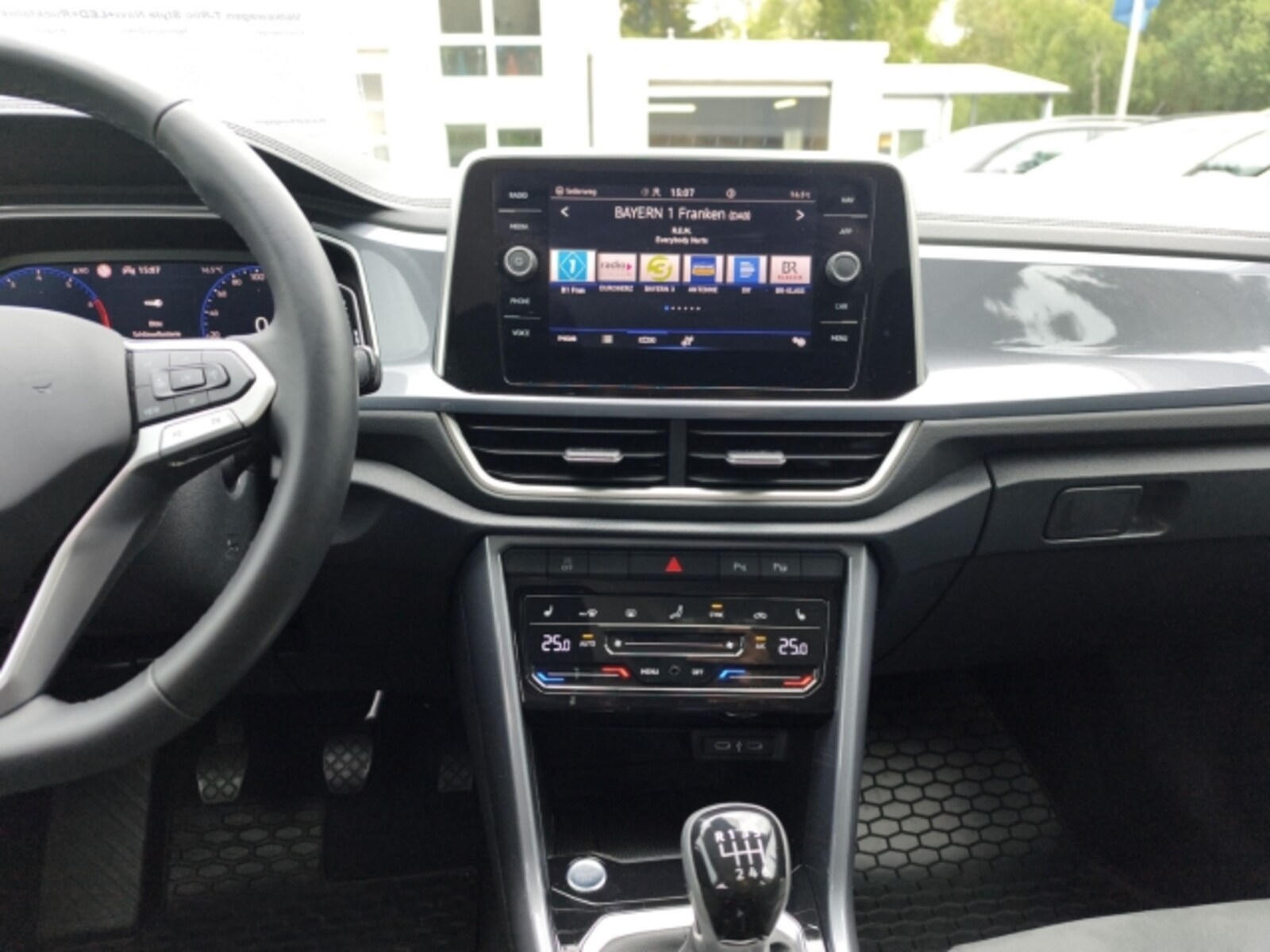 Volkswagen T-Roc – Bild 12