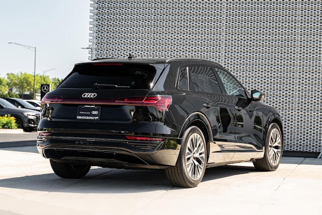 2024 Audi Q8 e-tron