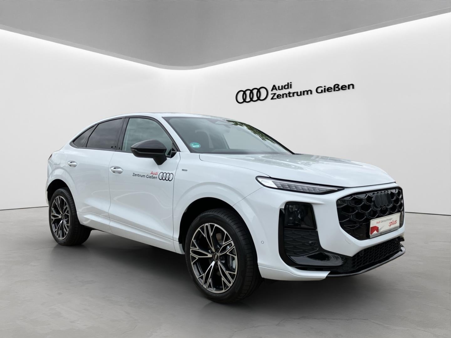 Bild über Audi Q3 Sportback e-hybrid e-hybrid 200 kW S tronic - für weitere Informationen kontaktieren Sie den Audi Partner