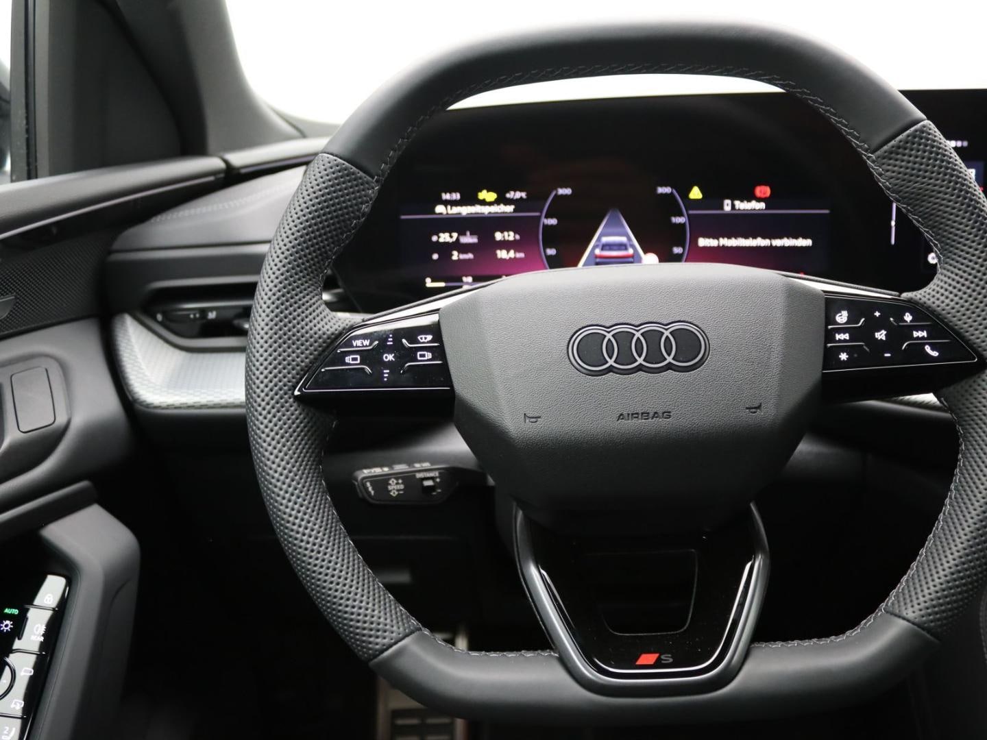 Bild über Audi Q5 SUV TDI quattro 150 kW S tronic - für weitere Informationen kontaktieren Sie den Audi Partner