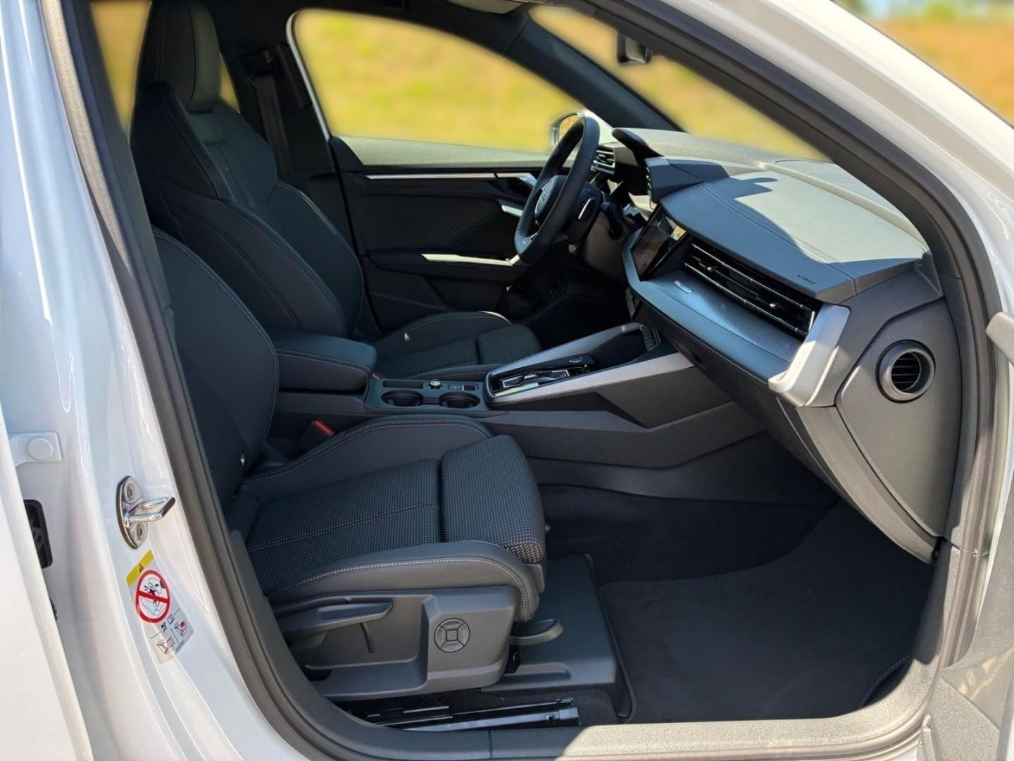 Bild über Audi A3 Limousine TFSI 110 kW S tronic - für weitere Informationen kontaktieren Sie den Audi Partner