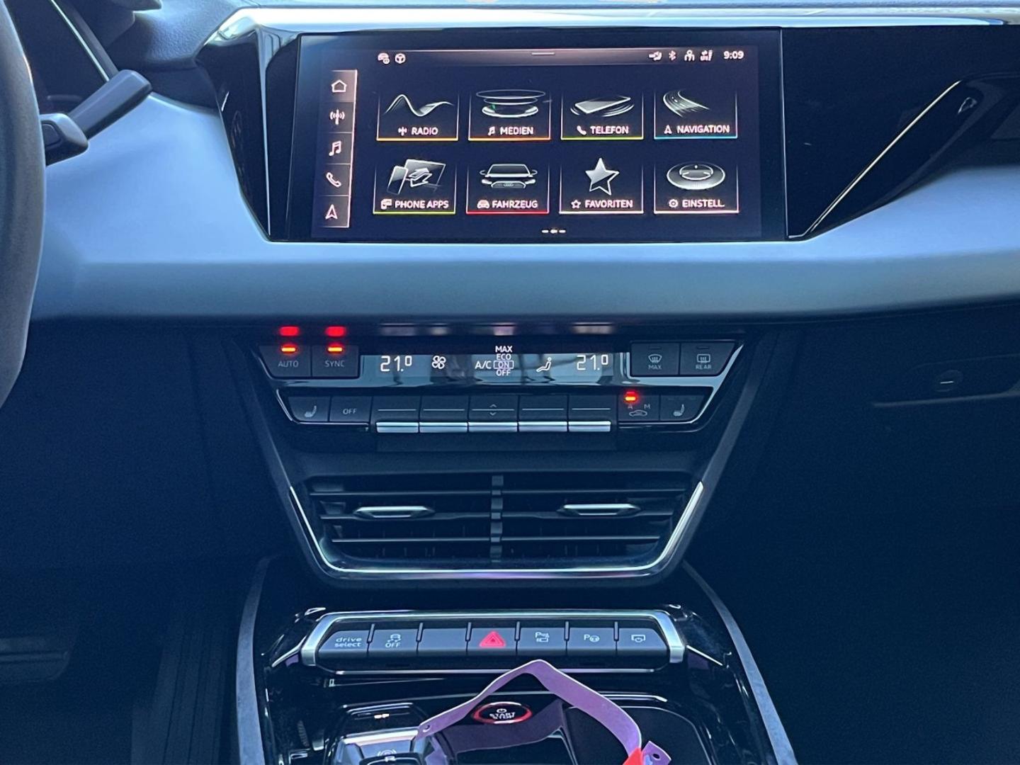 Image about Audi e-tron GT e-tron quattro