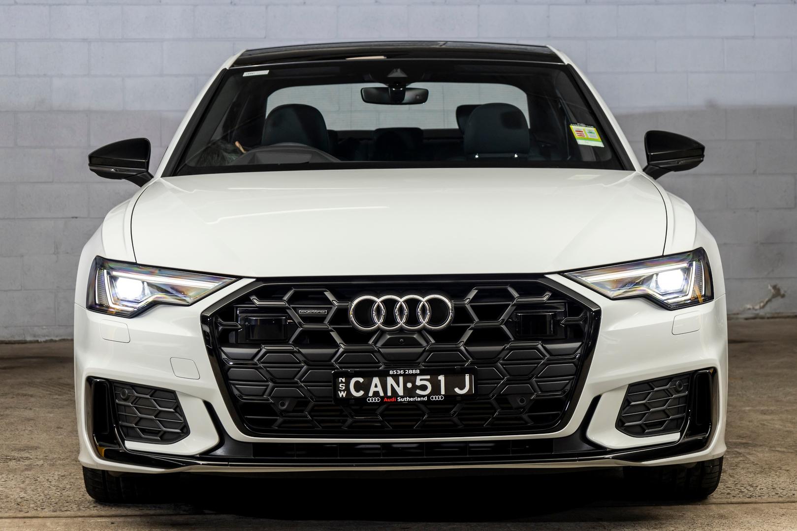 Audi A6 Sedan