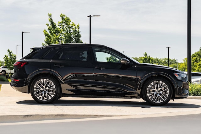 2024 Audi Q8 e-tron