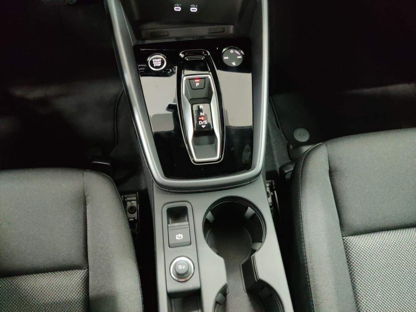 Bild über Audi A3 Sportback S line 35 TFSI S tronic - für weitere Informationen kontaktieren Sie den Audi Partner