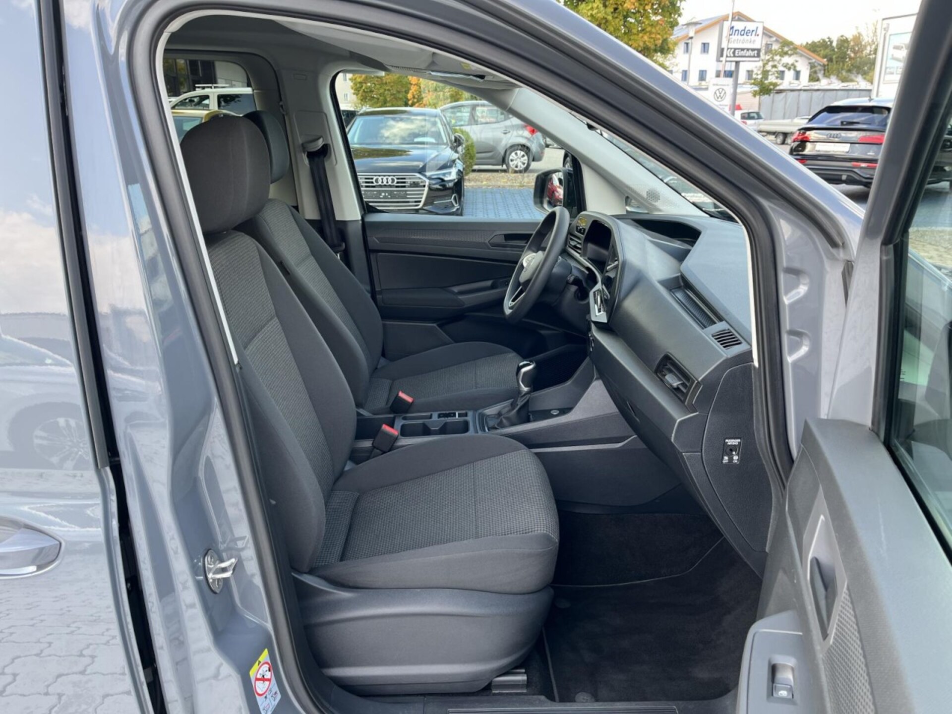 Volkswagen Caddy Maxi Basis-Modell