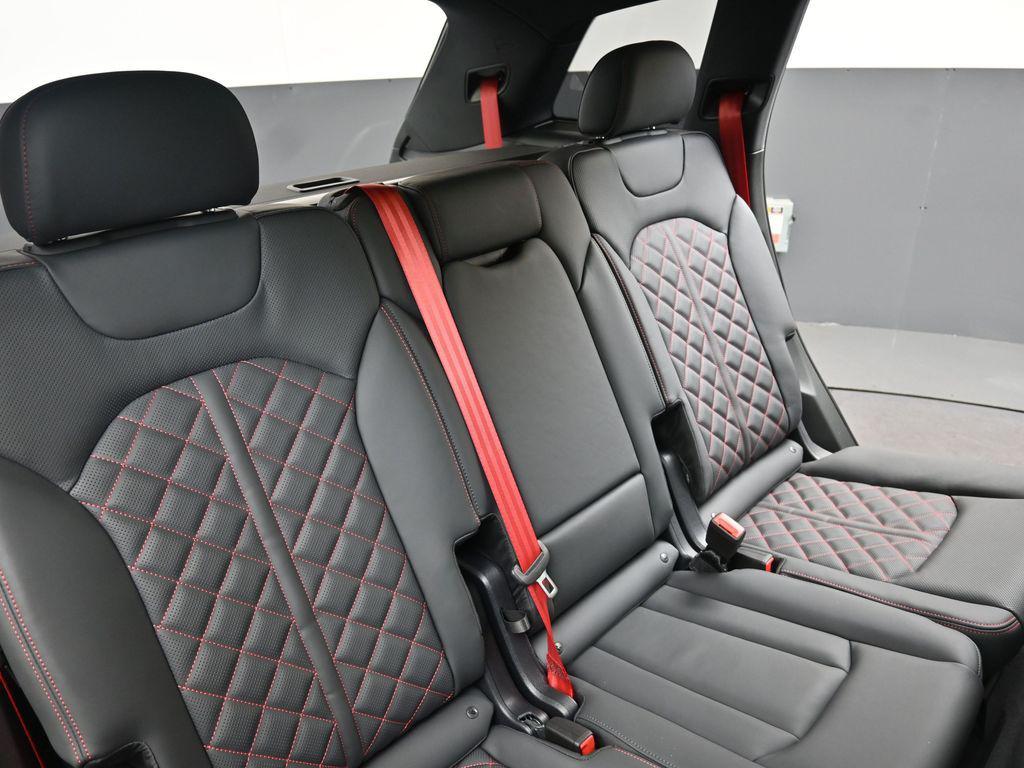 2026 Audi Q7 Prestige - Photo 15