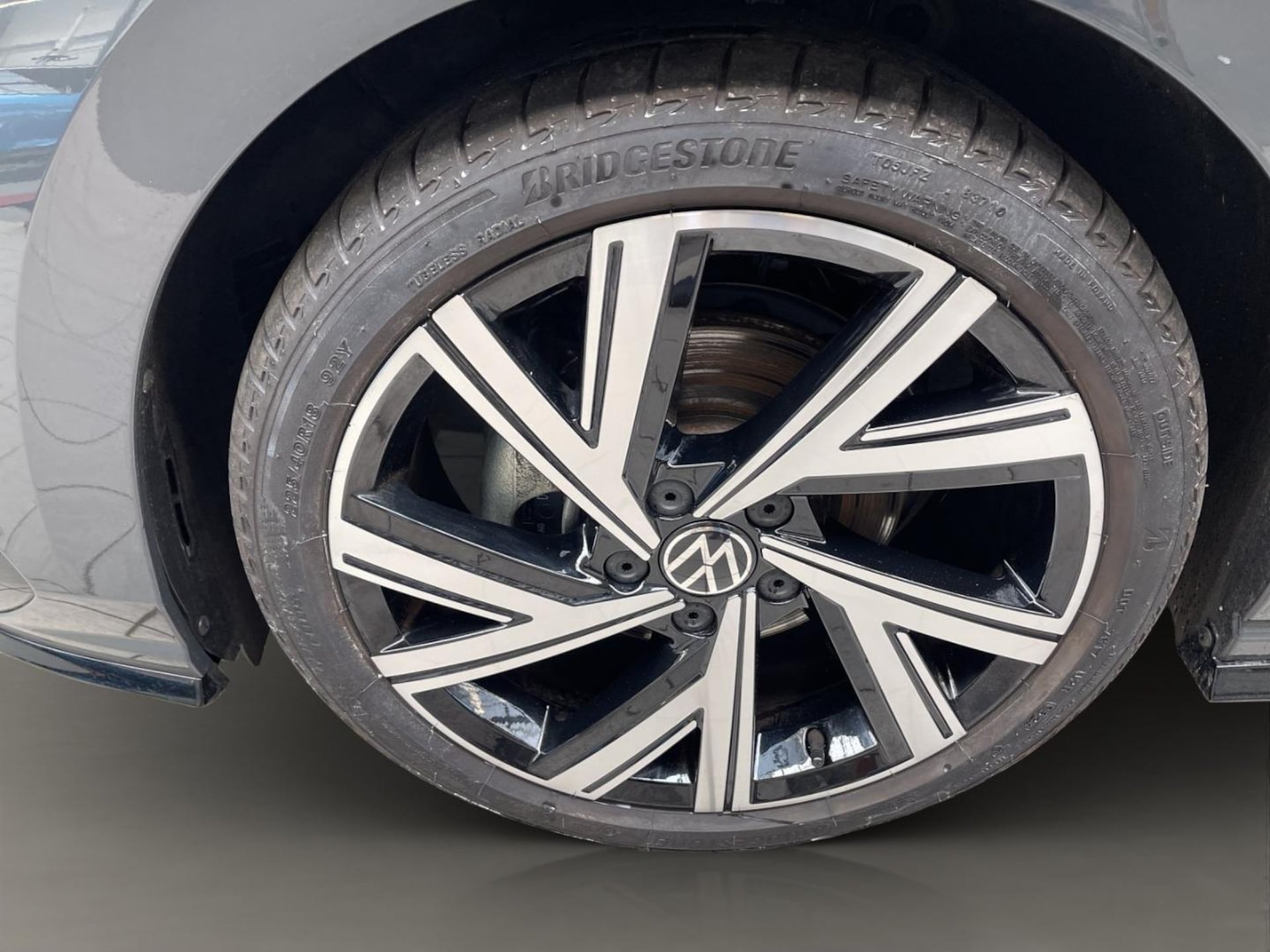 Volkswagen Golf R-Line