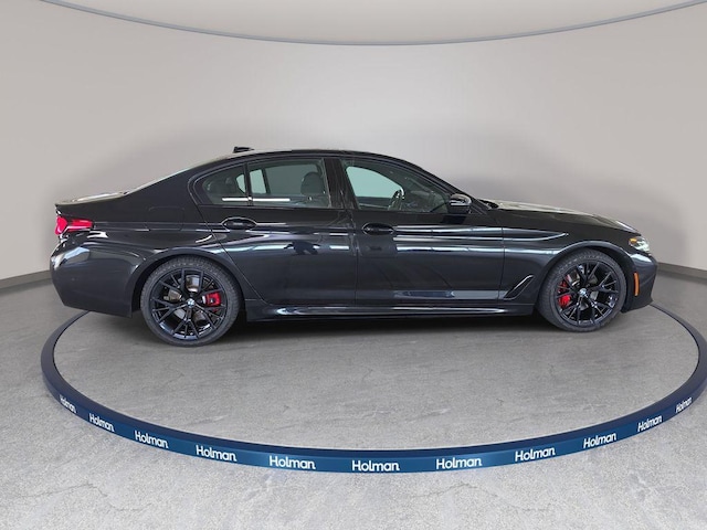 2023 BMW 530