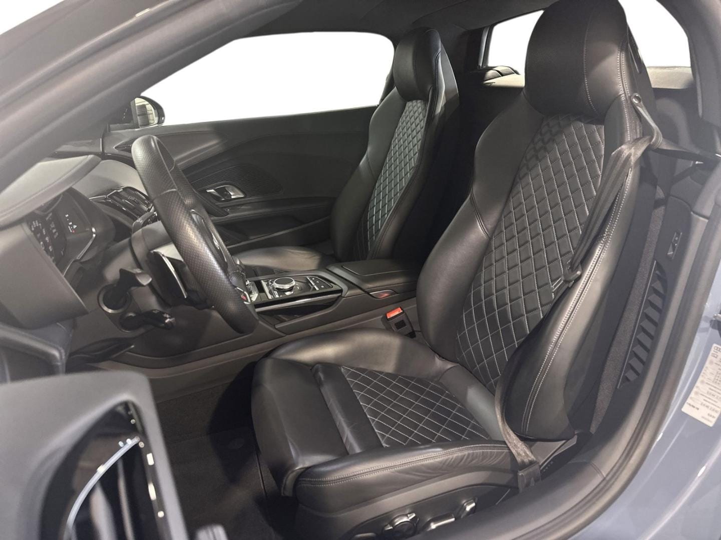 Bild über Audi R8 Spyder FSI S tronic - für weitere Informationen kontaktieren Sie den Audi Partner