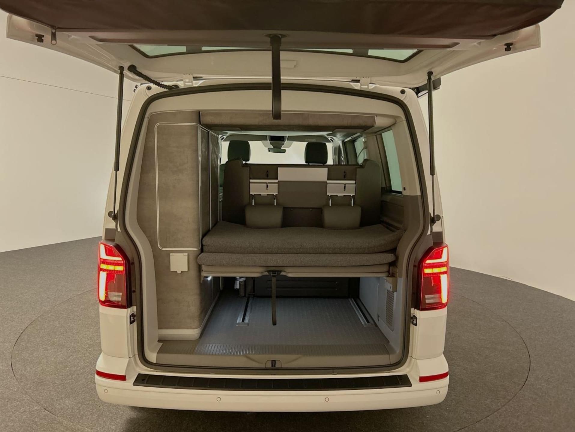 Volkswagen T6.1 California Ocean