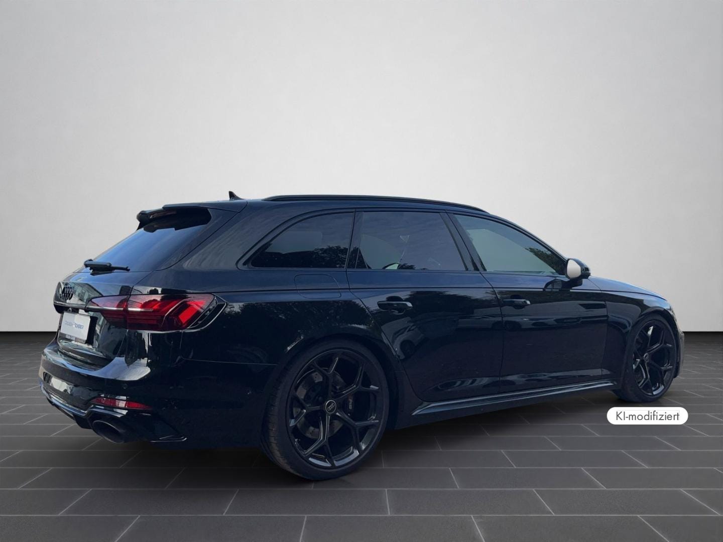 Bild über Audi RS 4 Avant TFSI quattro tiptronic - für weitere Informationen kontaktieren Sie den Audi Partner