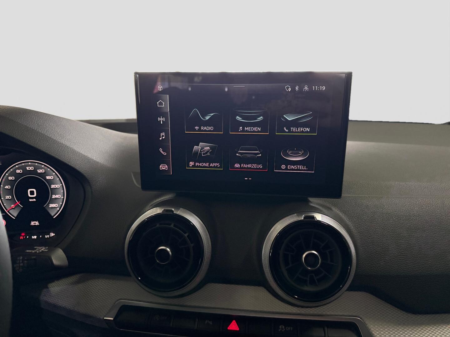 Bild über Audi Q2 advanced 30 TFSI Schaltgetriebe - für weitere Informationen kontaktieren Sie den Audi Partner
