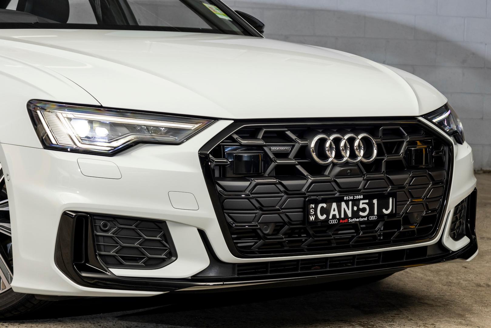 Audi A6 Sedan