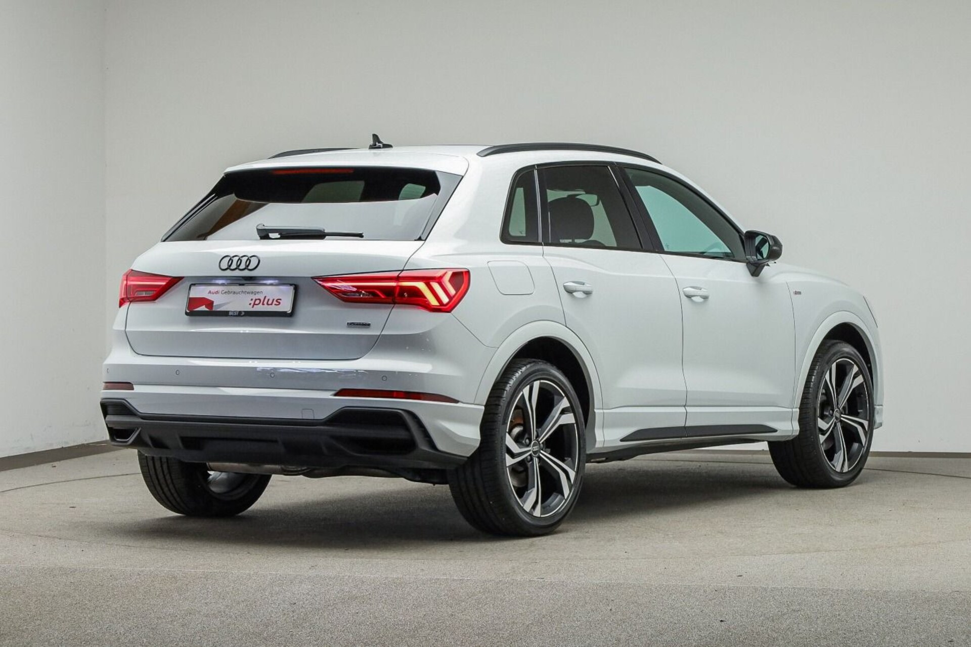 Audi Q3 SUV S line