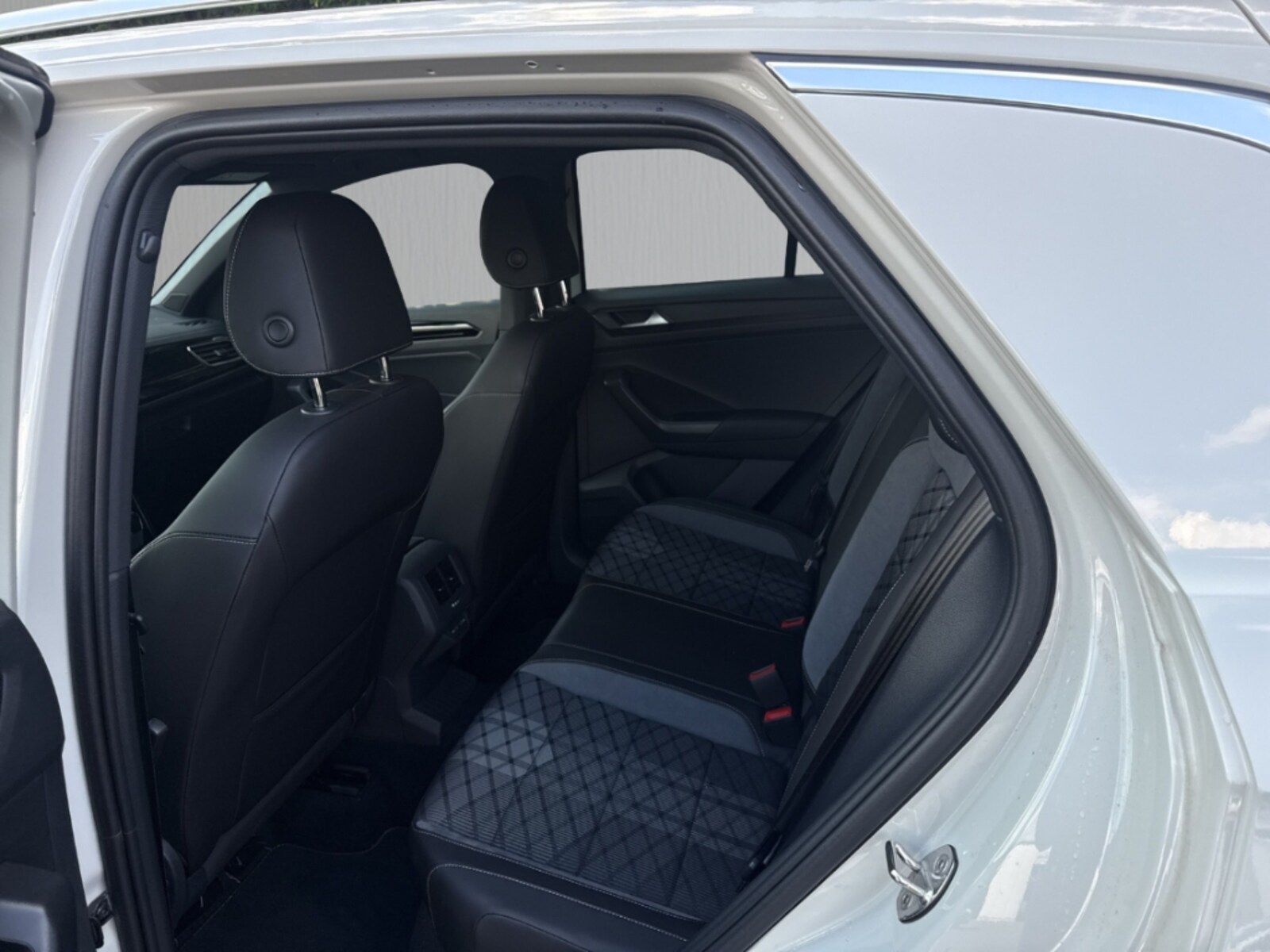 Volkswagen T-Roc – Bild 14