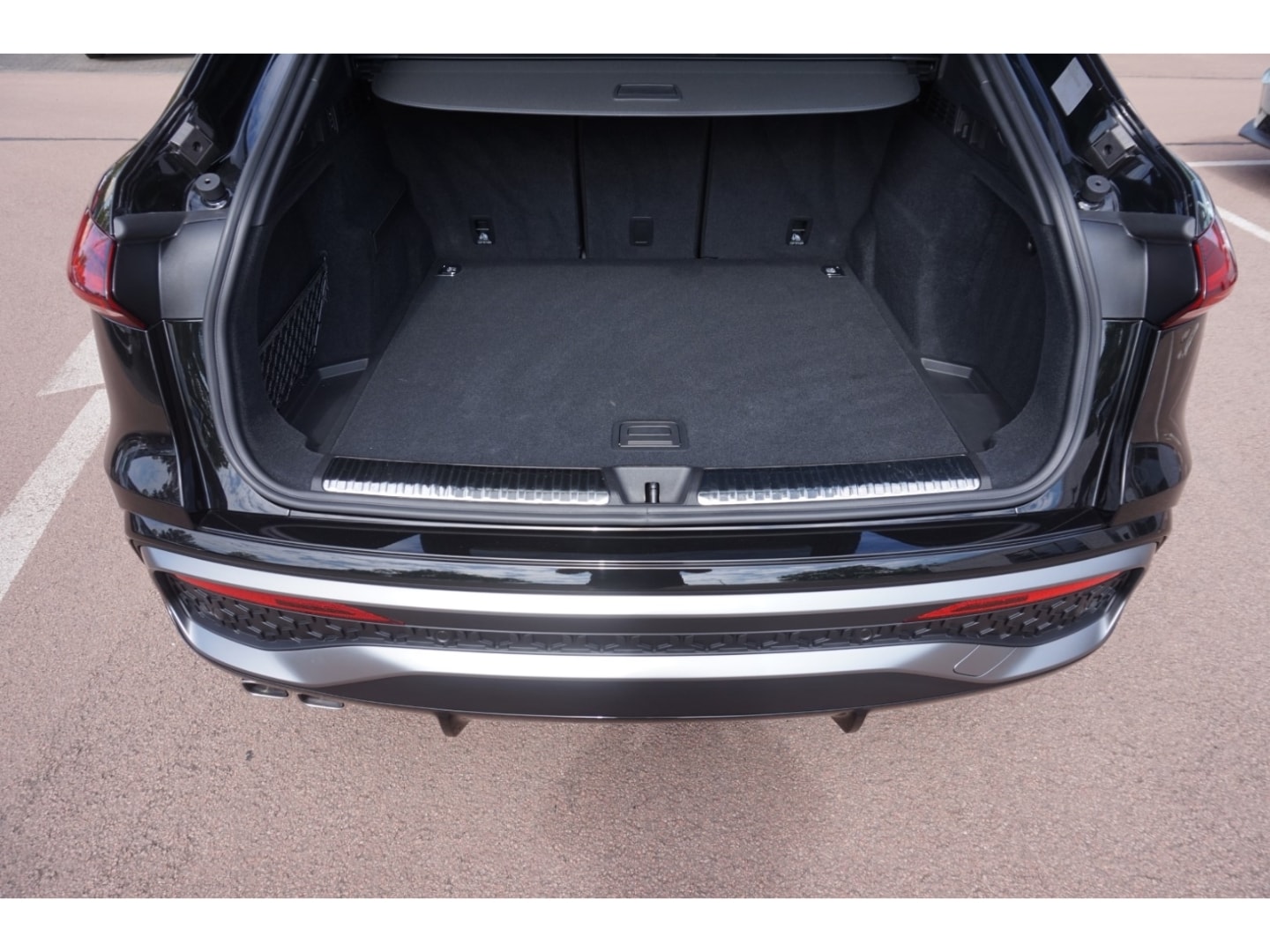Bild über Audi Q5 Sportback TDI quattro 150 kW S tronic - für weitere Informationen kontaktieren Sie den Audi Partner