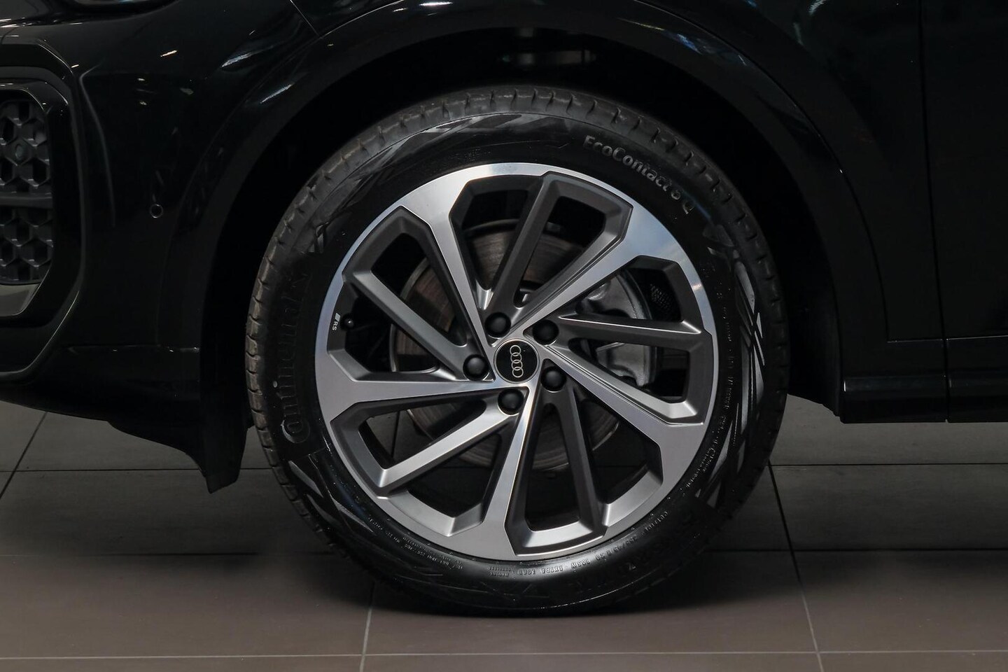 Image about Audi Q5 SUV TFSI quattro 200 kW sport