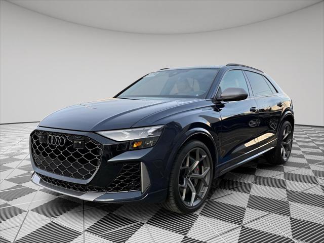 2025 Audi RS Q8 Base