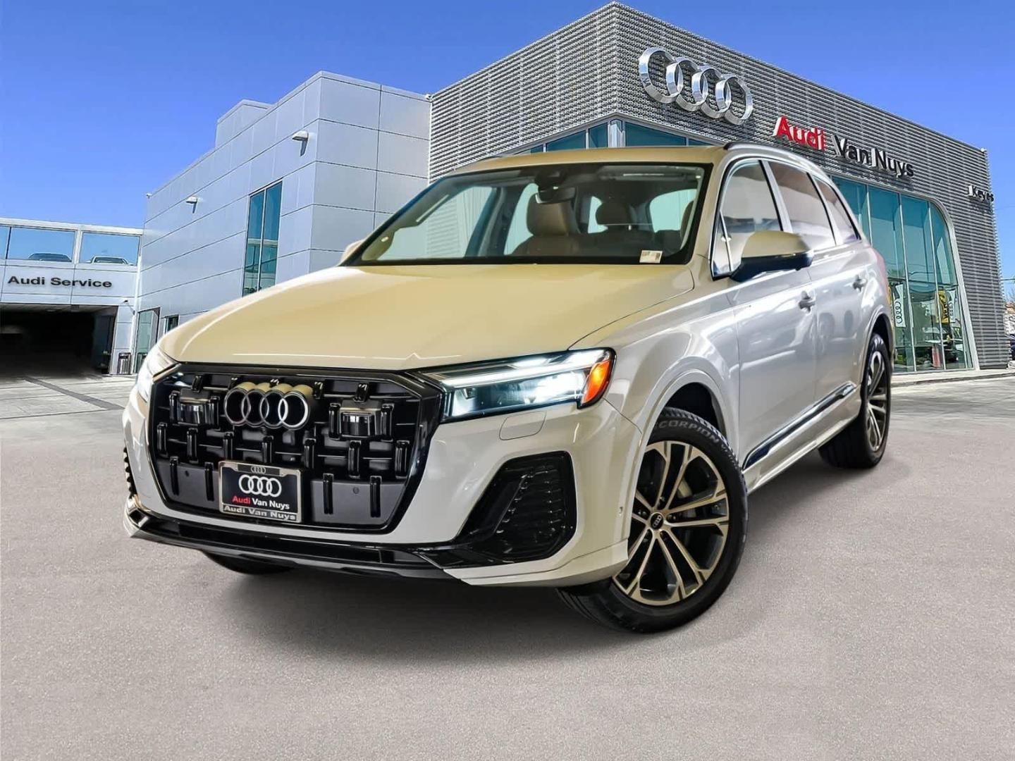 2026 Audi Q7 45 Premium quattro Tiptronic's photo
