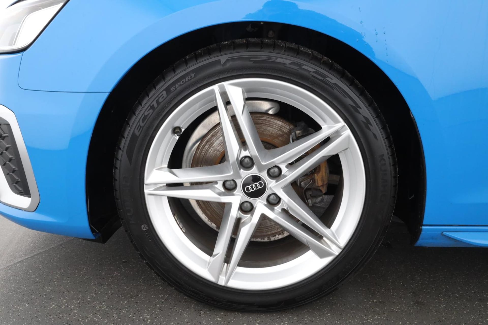 Audi A4 Avant S line