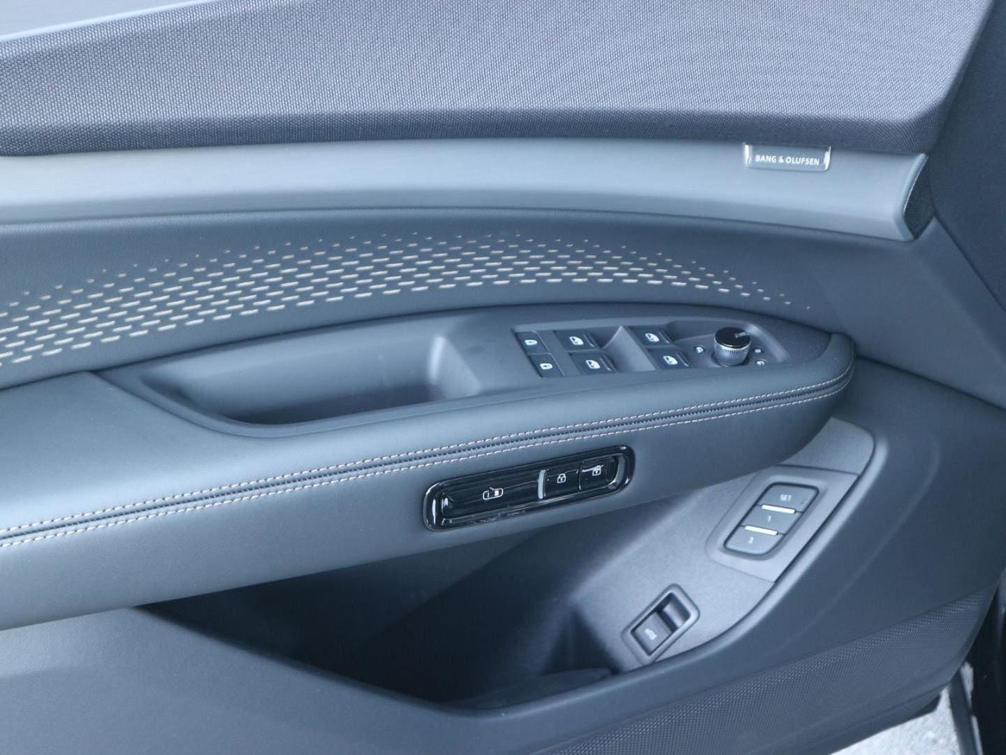 Bild über Audi Q7 SUV TDI quattro 220 kW tiptronic - für weitere Informationen kontaktieren Sie den Audi Partner