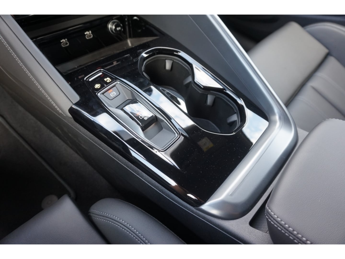 Bild über Audi Q5 Sportback TDI quattro 150 kW S tronic - für weitere Informationen kontaktieren Sie den Audi Partner
