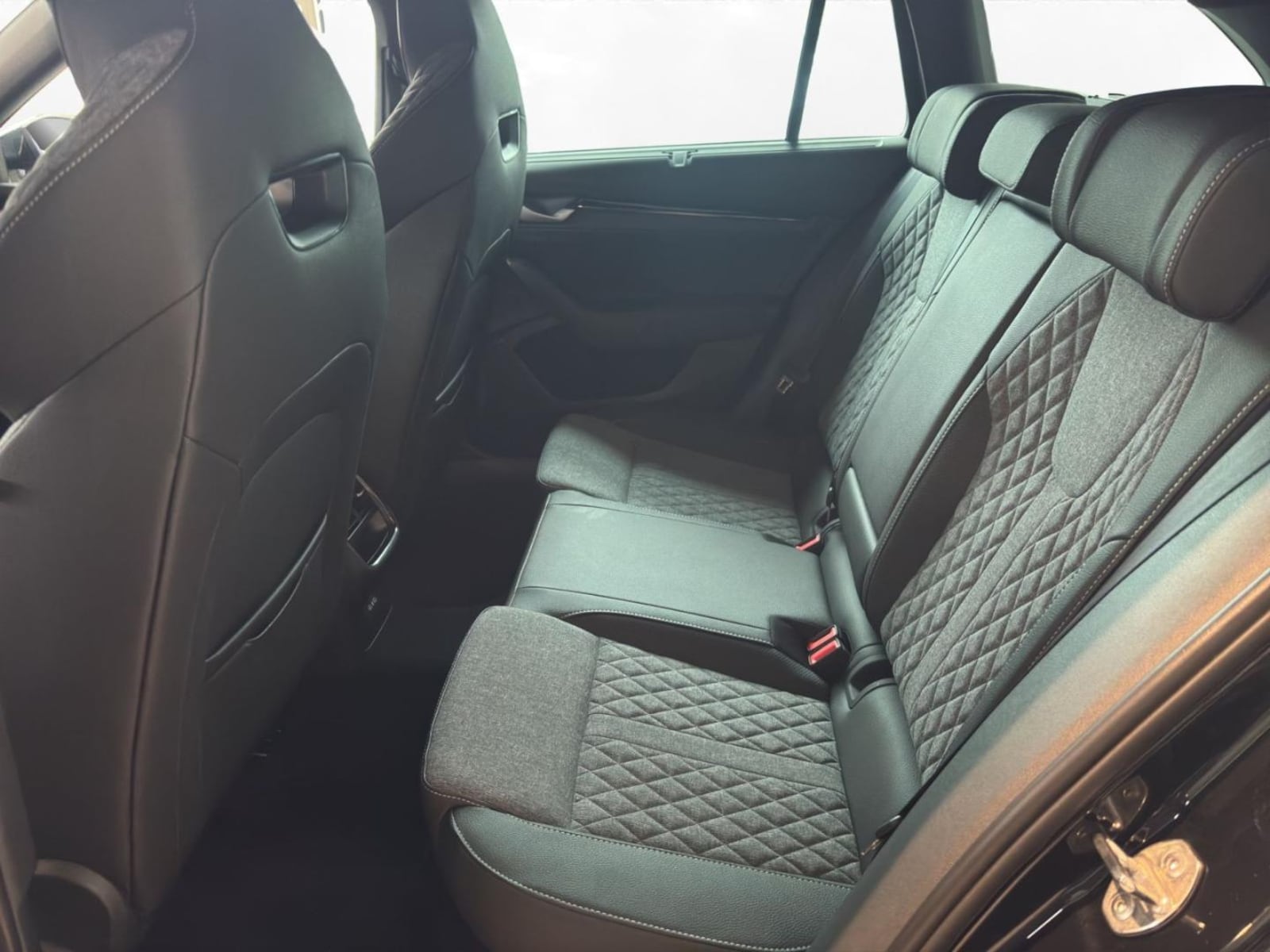 Škoda Octavia Combi – Bild 9