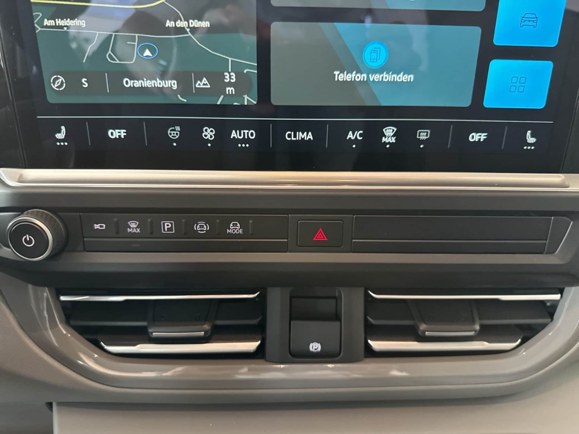 Volkswagen Caravelle Style