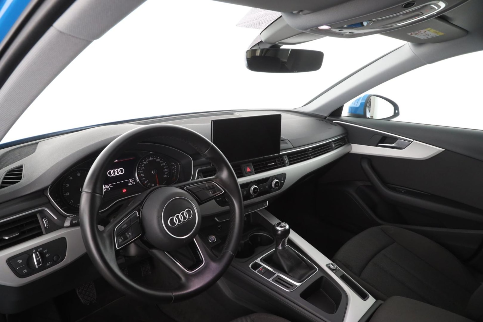 Audi A4 Avant S line