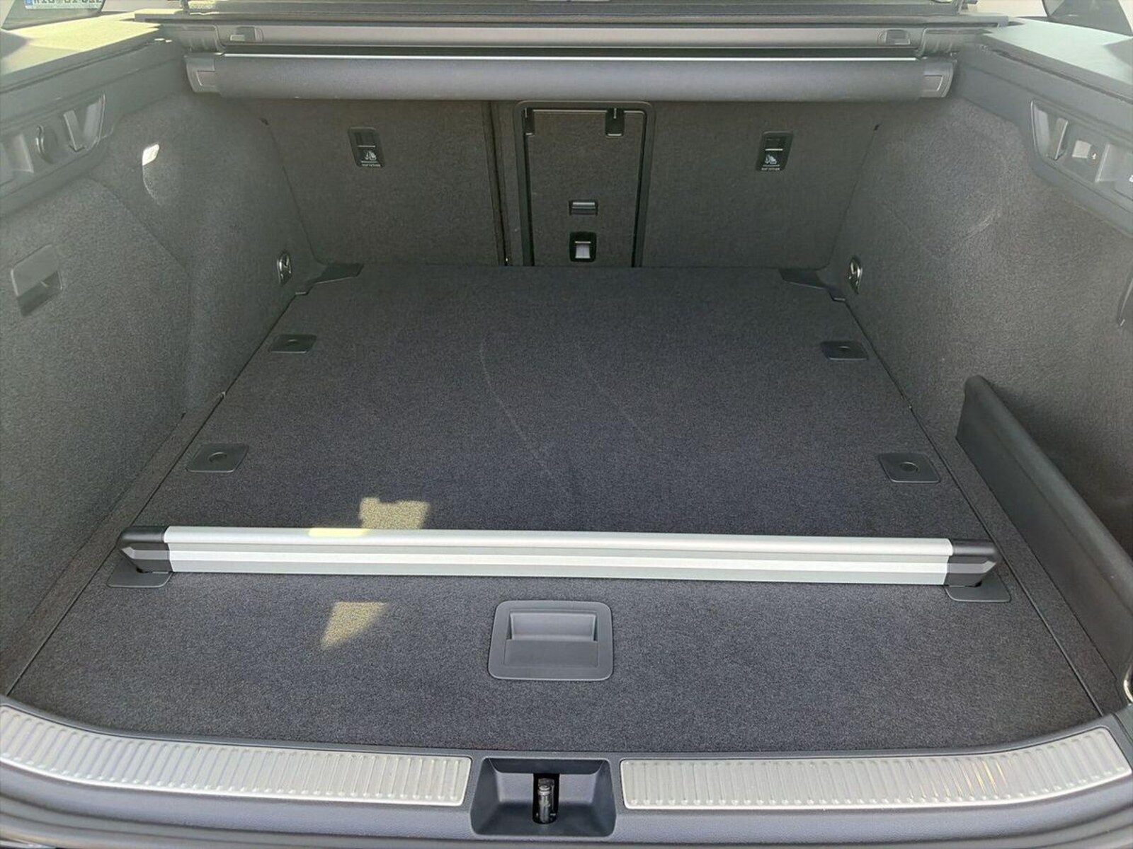 Volkswagen Passat – Bild 7