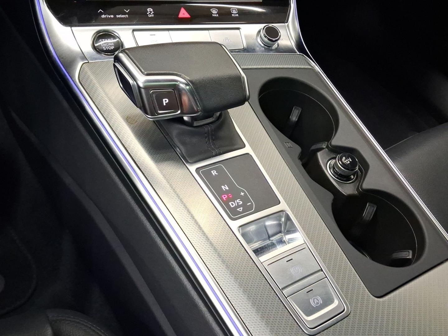 Bild über Audi A6 Avant design 45 TFSI quattro S tronic - für weitere Informationen kontaktieren Sie den Audi Partner