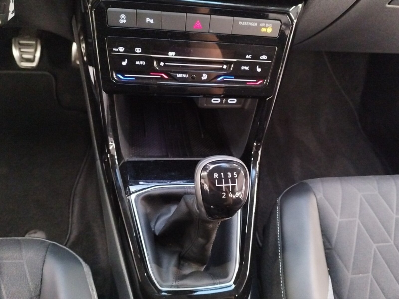 Volkswagen T-Cross – Bild 14