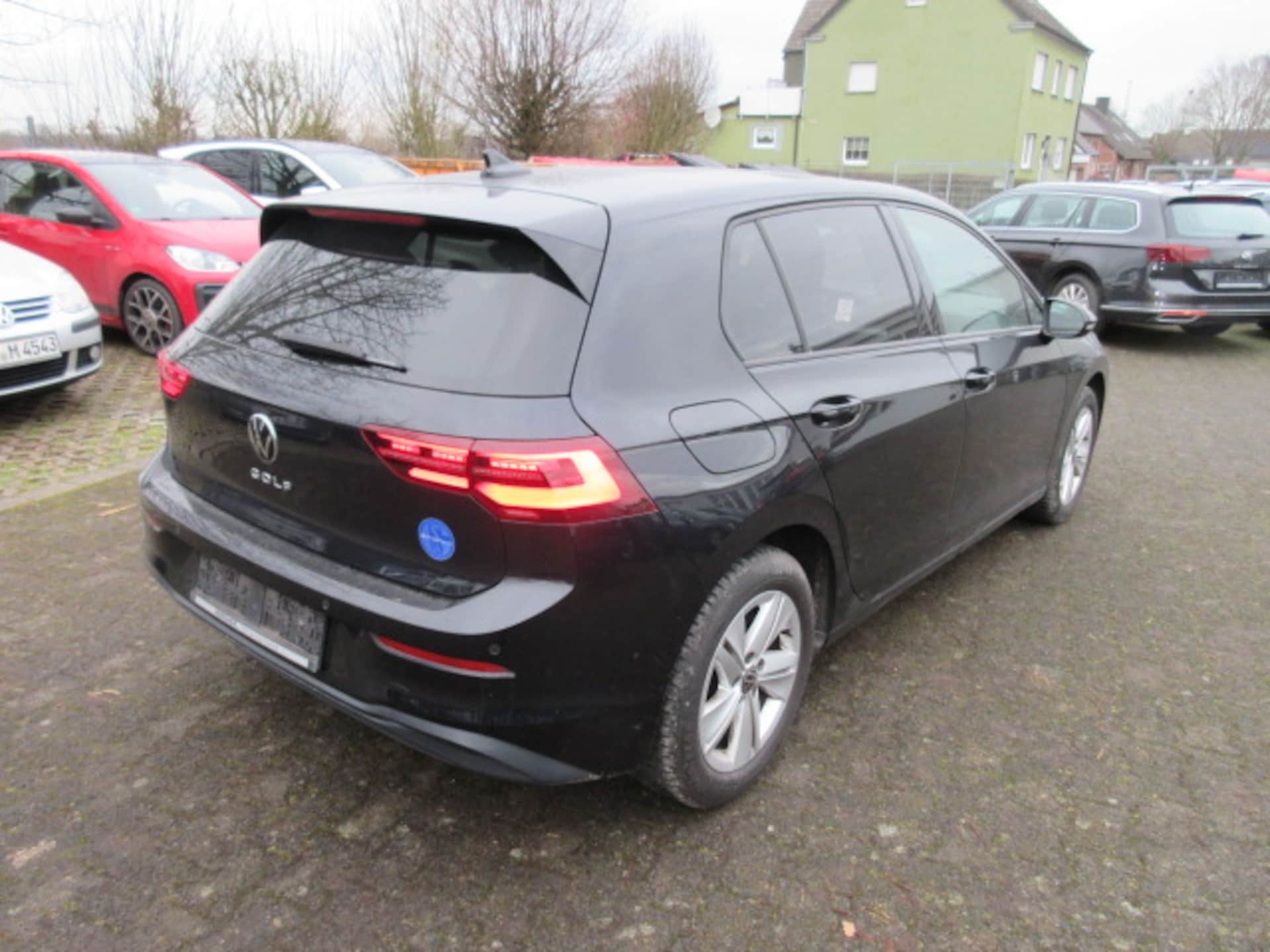 Volkswagen Golf Life